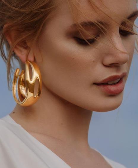 Lune Sculptural Hoop by Maison Verré